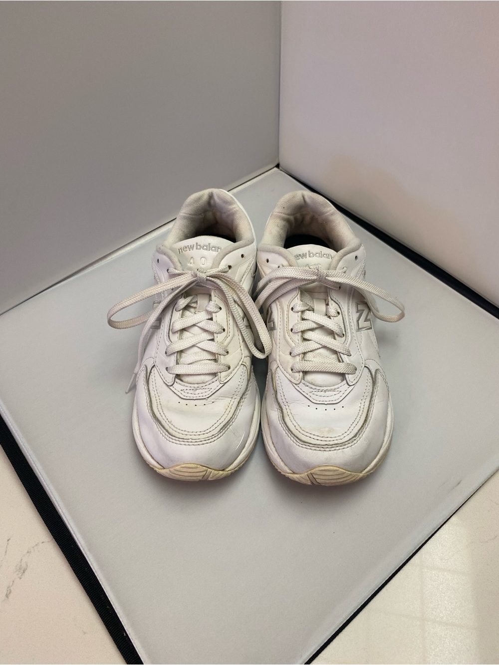 New Balance Leather White Lace-Up Sneakers size 8